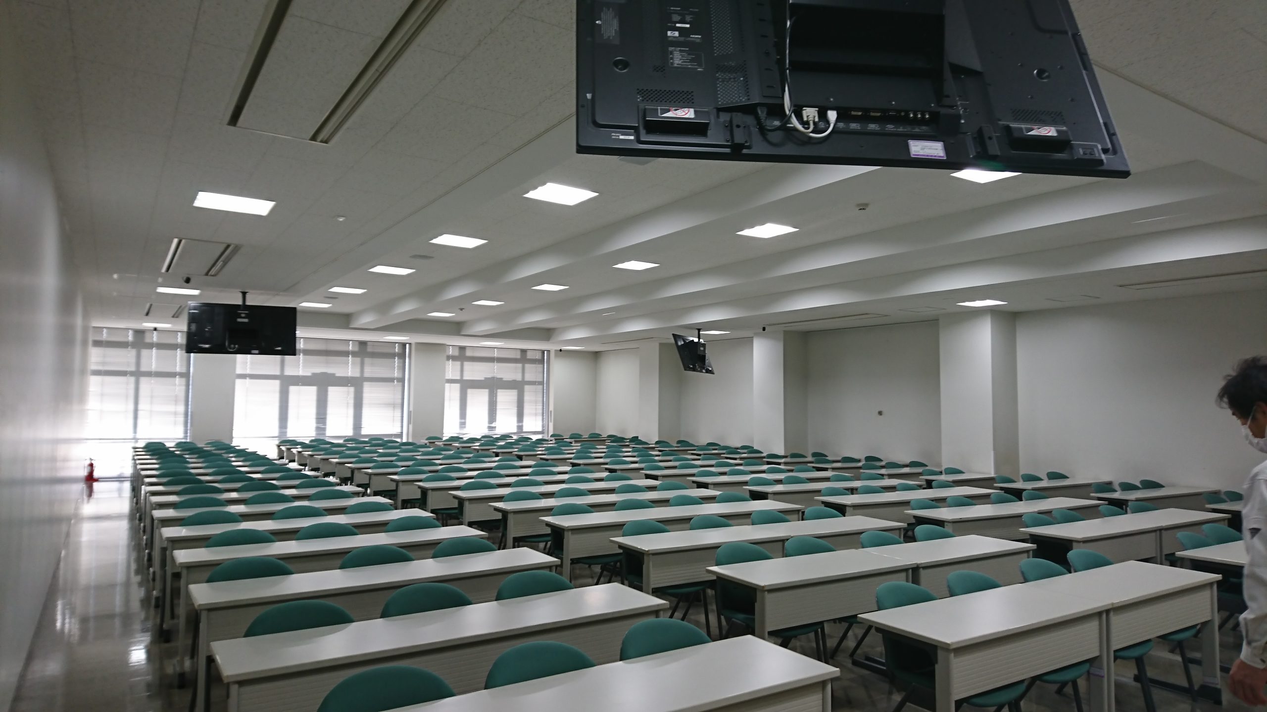 某大学教室LEDの画像
